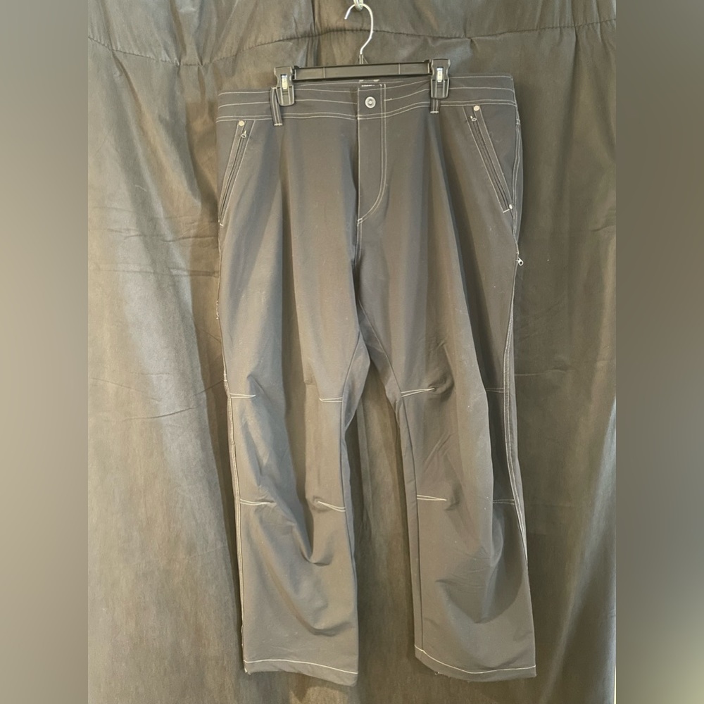 NWOT KUHL Men’s Pants Charcoal Gray Pants Rugged Heavy Tough Active Hiking 42x32